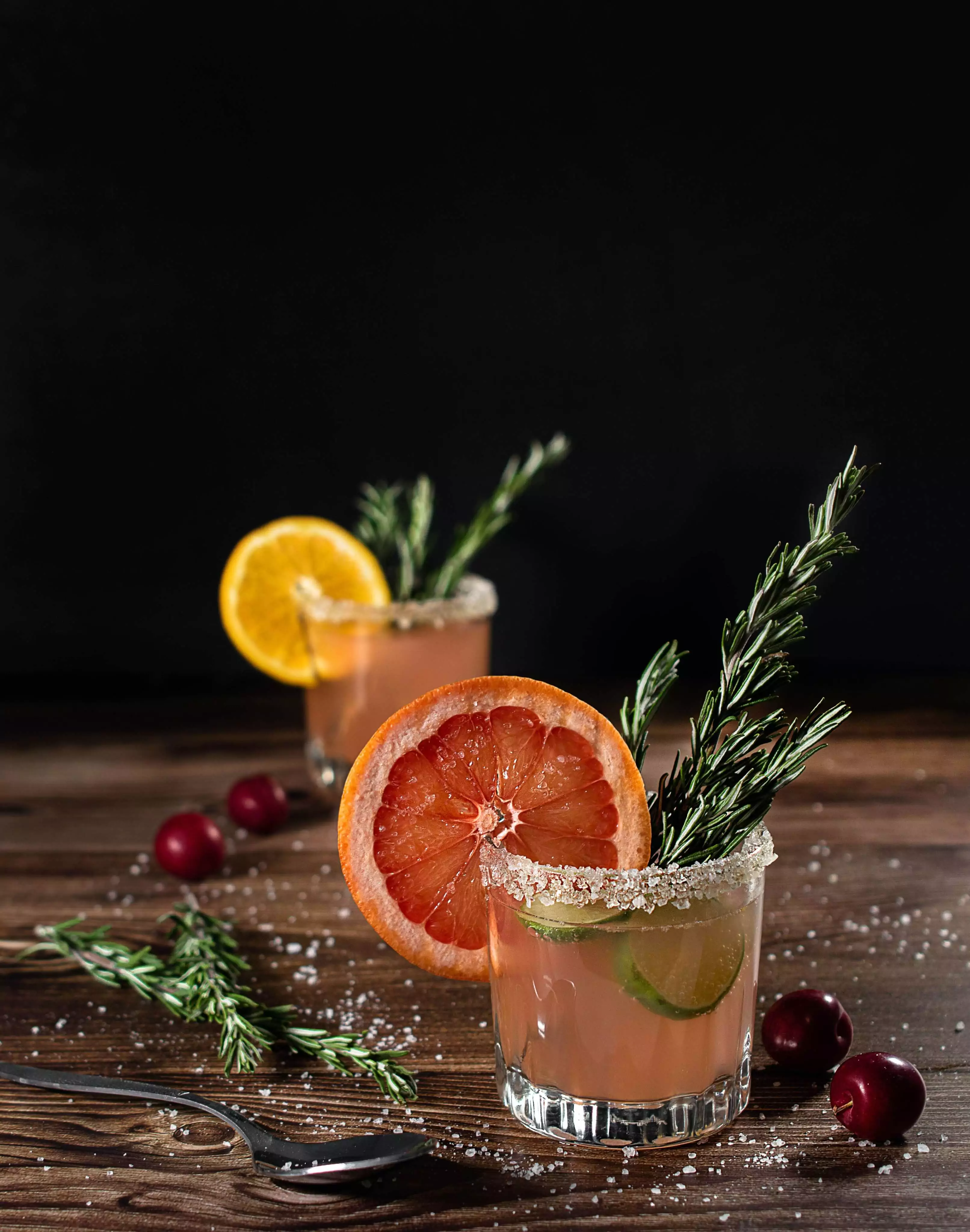 summer cocktails and mocktails